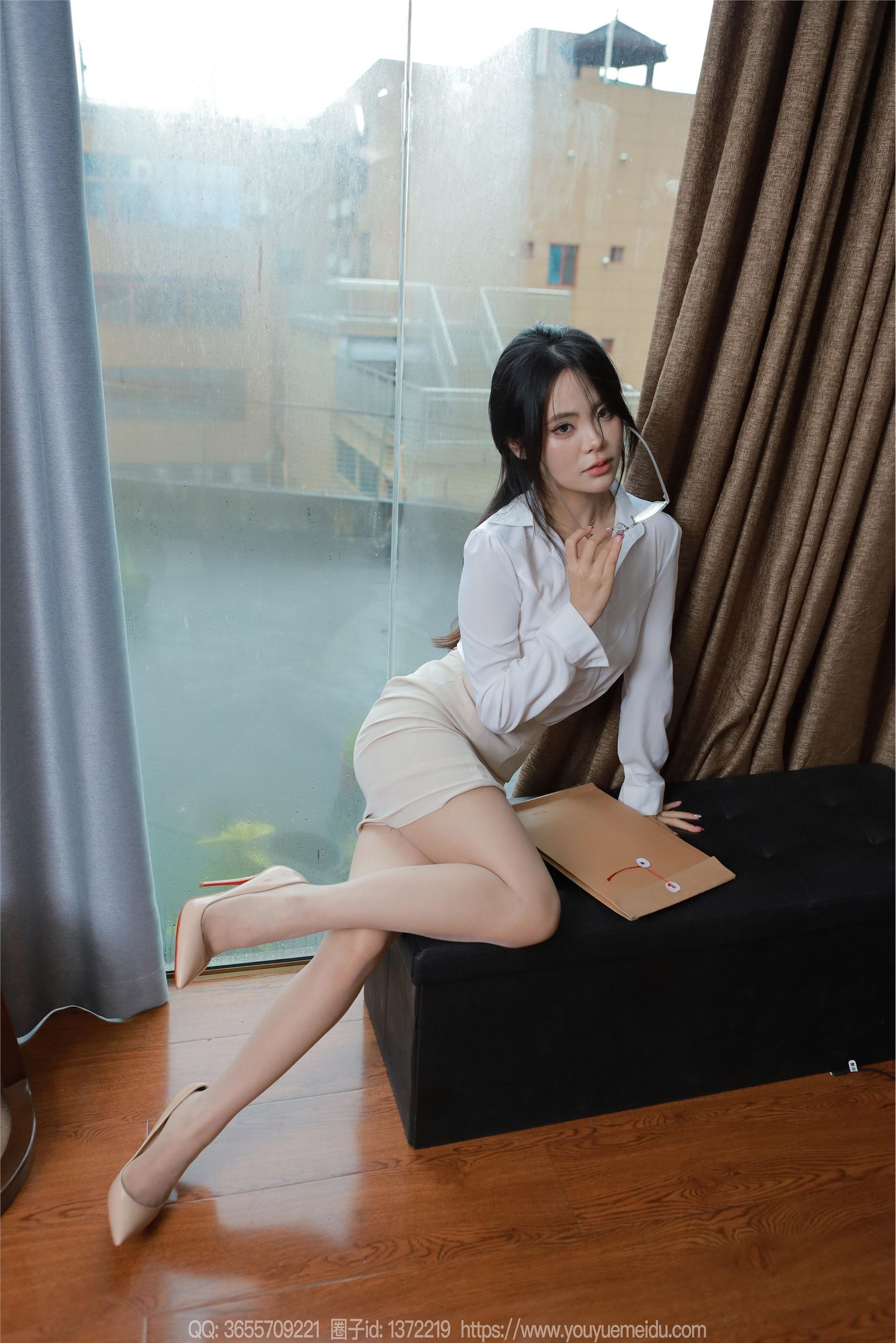 IESS异思趣向  2024.07.21 丝享家 1799 兔兔《白衣职业（上）》